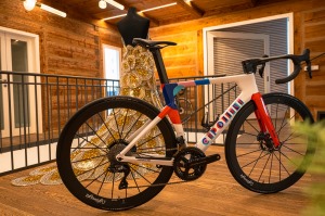 Cestný bicykel CIPOLLINI RB1K Ad.One DB My Cipollini M
