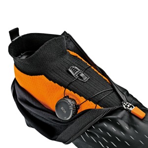 Zimní tretry DMT WKM1 Black/Orange 9 (9)