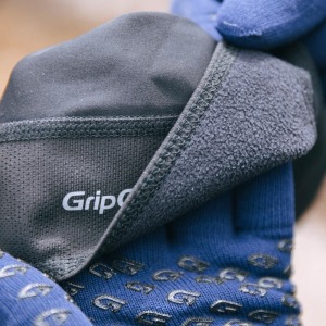 Čepice pod přilbu GRIP GRAB Windproof Lightweight Skull Cap 3 (2)