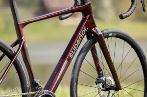 Silniční kolo SUPERIOR XR 9.7 GF / Gloss Carbon Red 3 (3)