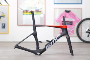 Rámová súprava BMC Teammachine R 01 Carbon/White/Red veľ. 54 Promo
