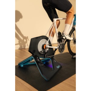 Cyklotrenažér TACX T2875 Neo 2T Smart se sadou Zwift Cog a Click 3 (2)