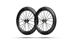 Zapletené kolesá LIGHTWEIGHT FERNWEG 63 EVO PRE D 20/20 Schwarz ED (1)