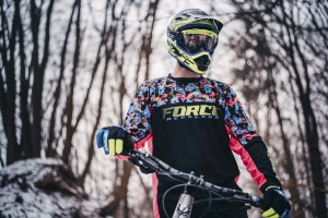 Dres FORCE RECKLESS dlouhý rukáv černo-růžovo-fluo 3 (2)