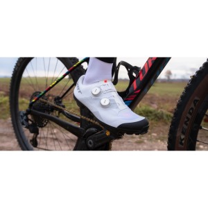Tretry DMT KM0 Evo 2025 White 39 (10)