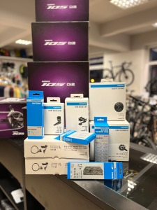 SHIMANO 105 R7100 Di2 Black foto (1)