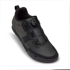 Tretry GIRO Tracker Boa Black (1)