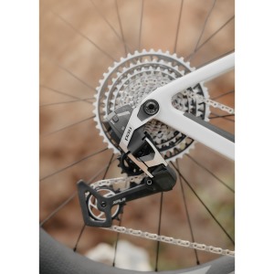 Přehazovačka SRAM Red AXS XPLR E1 5 (3)