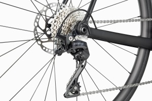Cestný bicykel CANNONDALE CAAD14 3 Black (5)