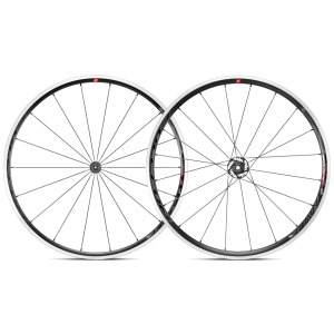 Zapletená kola FULCRUM Racing 5 2021