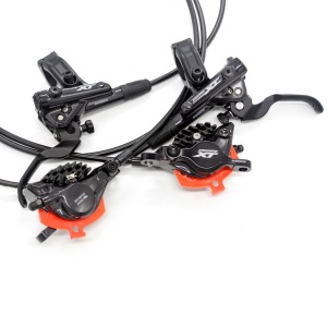 Kotúčová brzda SHIMANO Deore XT BR-M8100 s chladičom