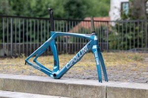 Rámová súprava CIPOLLINI RB1K One Total Ottanio/Chrome Shiny veľ. M Rámová súprava CIPOLLINI RB1K One Total Ottanio/Chrome Shiny veľ. M