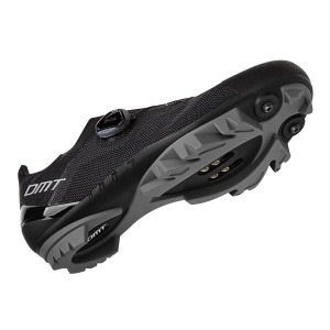 Tretry DMT KM4 Black/Black 5 (5)