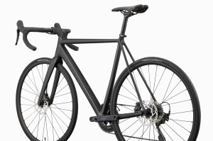 Cestný bicykel CANNONDALE CAAD14 3 Black (2)