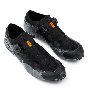 Tretry DMT KM1 Black/Grey 1 (1)