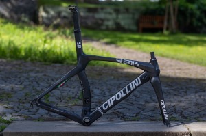 Rámová súprava CIPOLLINI RB1000 Total Naked/White Matt M Rámová súprava CIPOLLINI RB1000 Total Naked/White Matt M