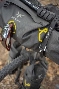 Sťahovacia páska FIXPLUS 46 cm čierna (1)