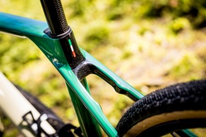 Gravel kolo CIPOLLINI Ago Sand/Green/Red Shiny  13 (8)