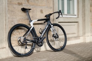 Cestný bicykel CIPOLLINI AD.ONE DB Carbon/Antracite/Red Shiny 2022 M