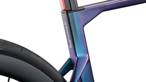 bmc-2027-roadmachine-01-one-road-bike-petrol-5_1800x1800 (4)
