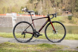 Silniční kolo SUPERIOR XR 9.7 GF / Gloss Carbon Red 1 (1)