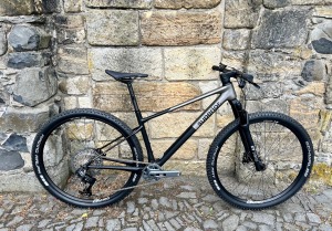 Horský bicykel SUPERIOR XP 9.5 Carbon Red/Black 17