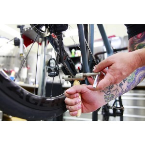 Nýtovač řetězu LEZYNE Classic Chain Drive Nickel 2 (1)