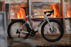 Cestný bicykel CINELLI Pressure ADR Black Coal Ultegra Di2 45