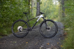 Horské kolo SUPERIOR XP 6.2 Matte black/ White 29 4 (3)