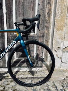 COLNAGO V3 na sade Shimano 105 Di2